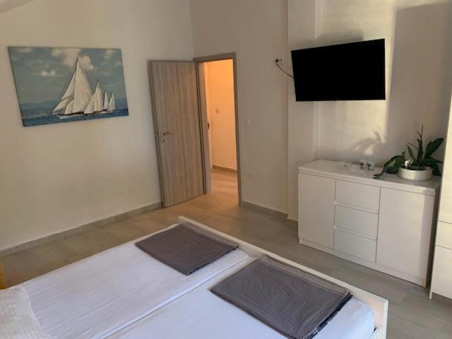 Seaside Apartment Padre Bibinje Bagian luar foto
