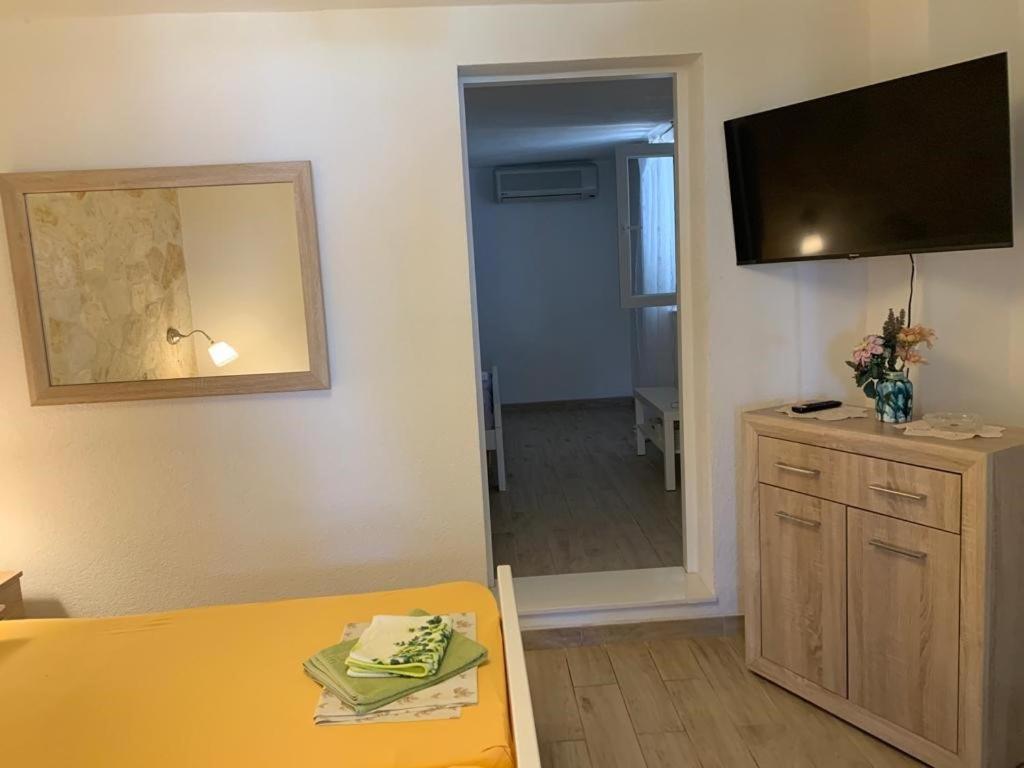 Seaside Apartment Padre Bibinje Bagian luar foto